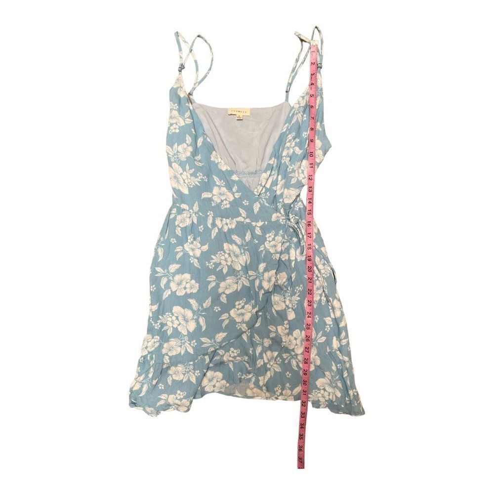 Promesa Blue White Floral V Neck Wrap Dress Size L Feminine Romantic Ruffle Euc — image 4 of 6